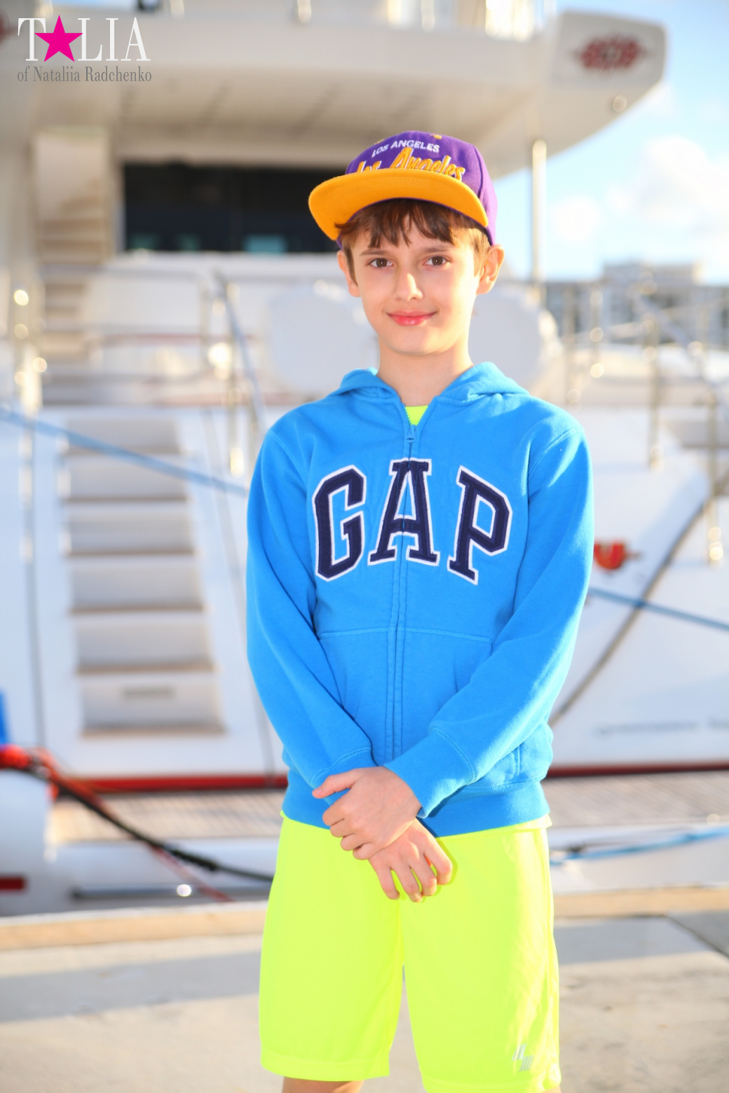 Yachts, Palms, Bay - The promenade of Middle Miami Beach, Collins Avenue